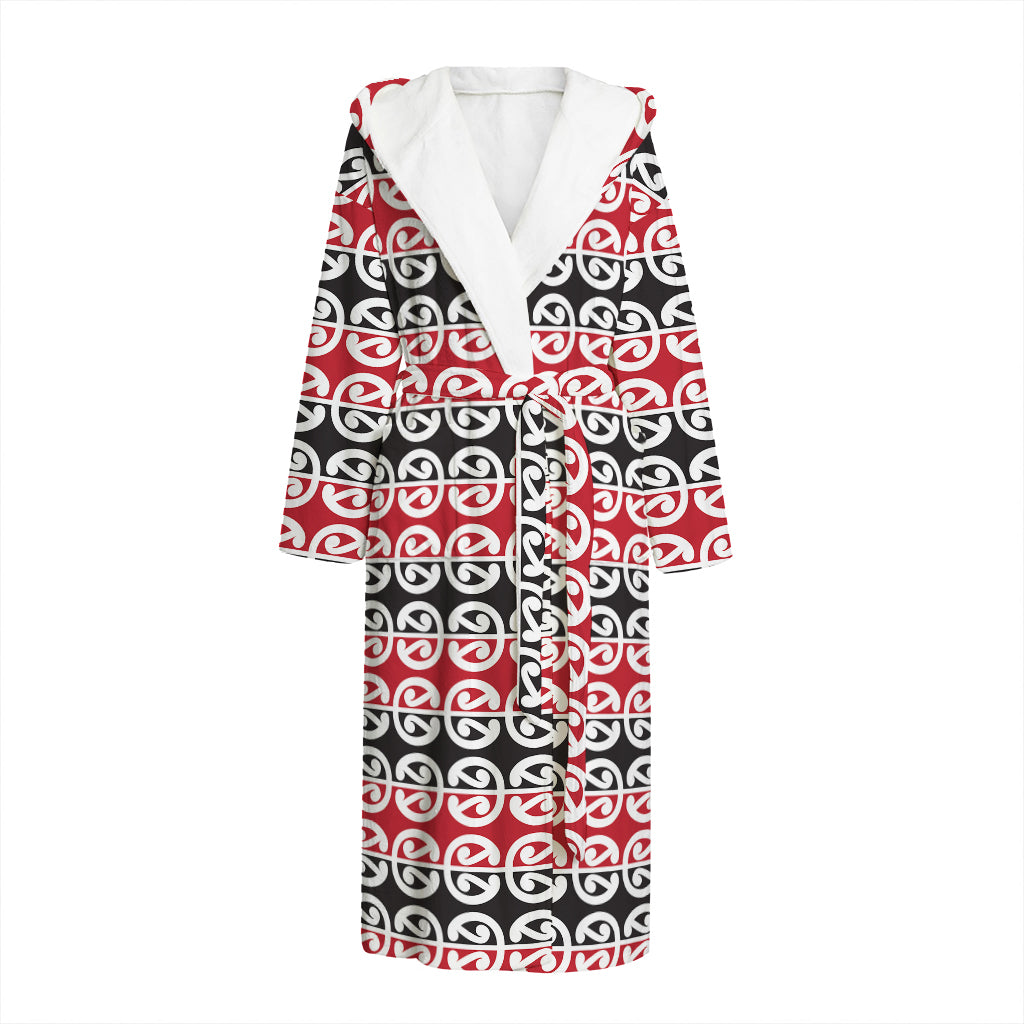 Maori Kowhaiwhai Pattern Print Hooded Bathrobe