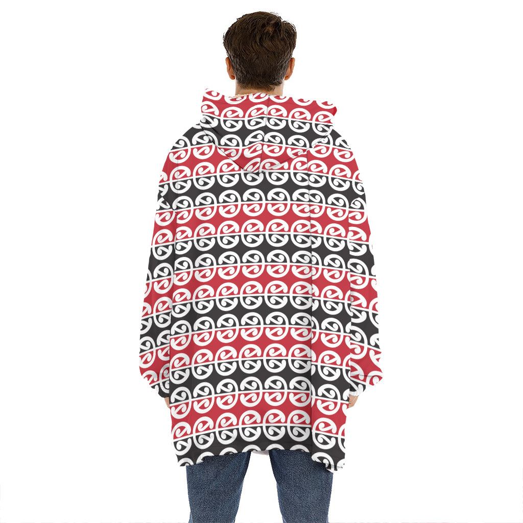 Maori Kowhaiwhai Pattern Print Hoodie Blanket