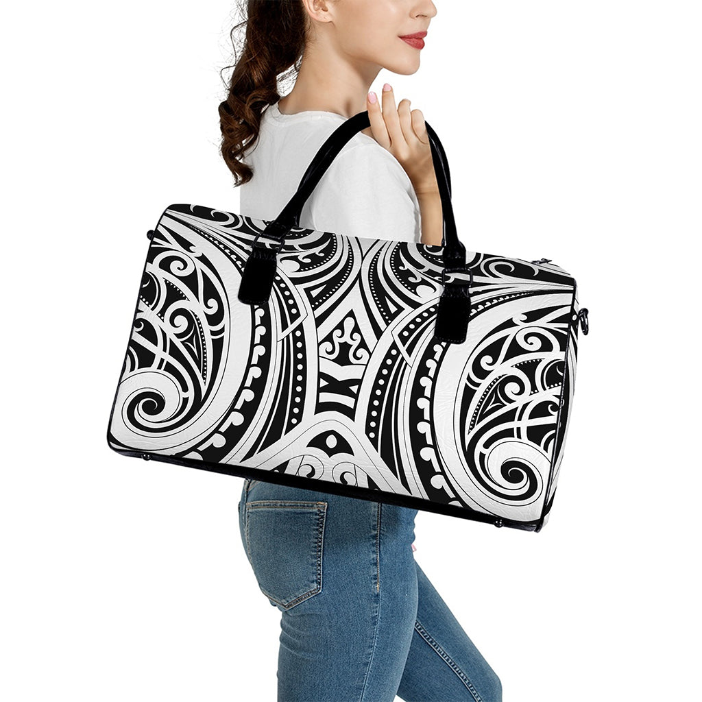 Maori Tribal Tattoo Pattern Print Leather Duffle Bag