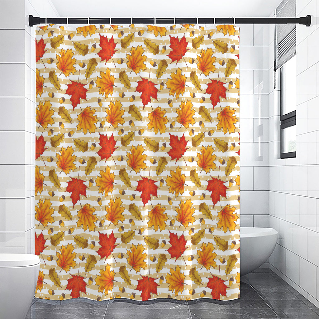 Maple And Oak Pattern Print Shower Curtain