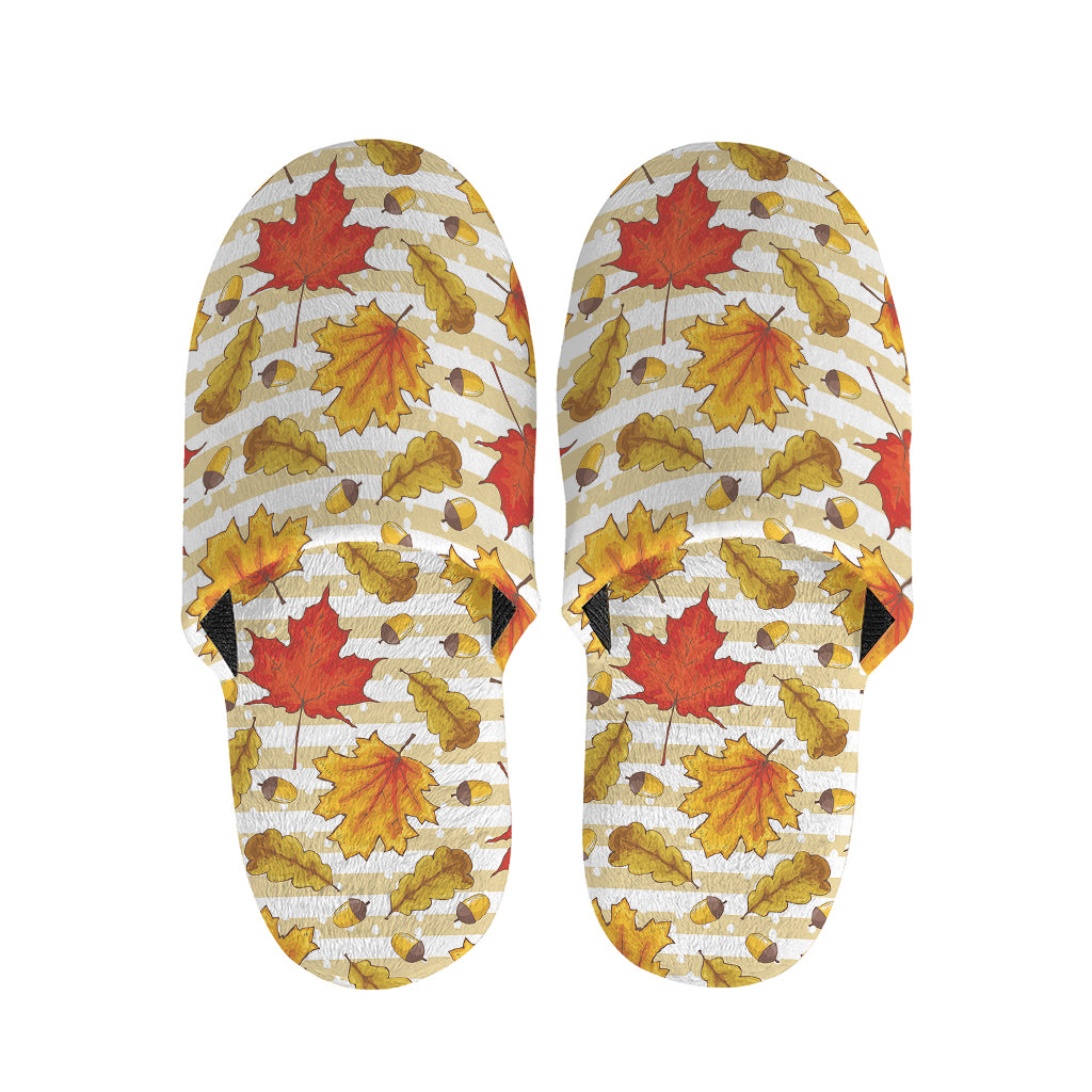 Maple And Oak Pattern Print Slippers