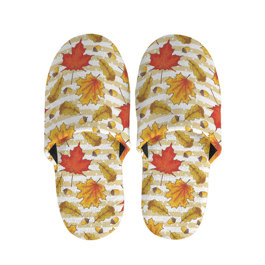 Maple And Oak Pattern Print Slippers