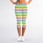 Mardi Gras Wave Pattern Print Women's Capri Leggings