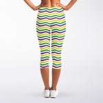 Mardi Gras Wave Pattern Print Women's Capri Leggings