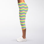 Mardi Gras Wave Pattern Print Women's Capri Leggings