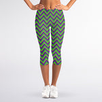Mardi Gras Zigzag Pattern Print Women's Capri Leggings