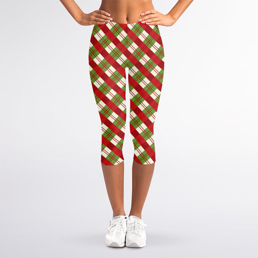 Merry Christmas Plaid Pattern Print Women's Capri Leggings