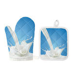 Milk Splash Print Oven Mitt And Pot Holder Set