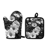 Monochrome Daisy Flower Print Oven Mitt And Pot Holder Set
