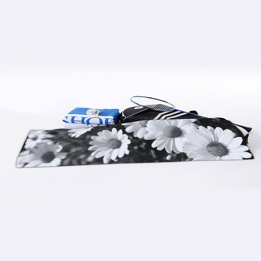 Monochrome Daisy Flower Print Sports Towel