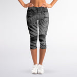 Monochrome Dinosaur Fossil Print Women's Capri Leggings