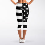 Monochrome Grunge American Flag Print Women's Capri Leggings