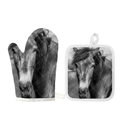 Monochrome Horse Print Oven Mitt And Pot Holder Set