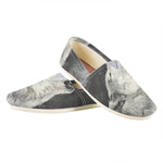 Monochrome Howling Wolf Print Casual Shoes