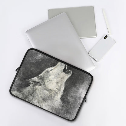 Monochrome Howling Wolf Print Laptop Sleeve