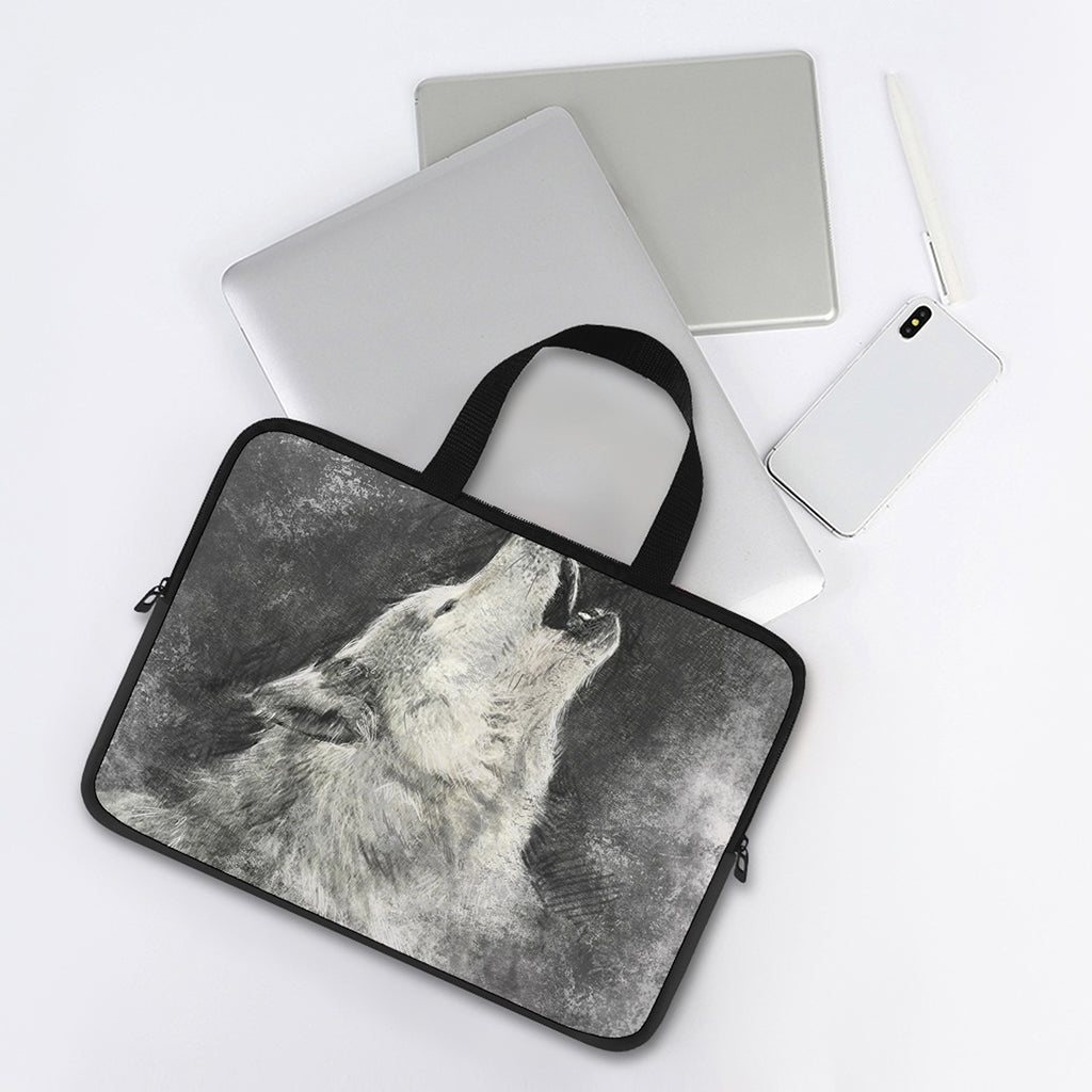 Monochrome Howling Wolf Print Laptop Sleeve With Handle