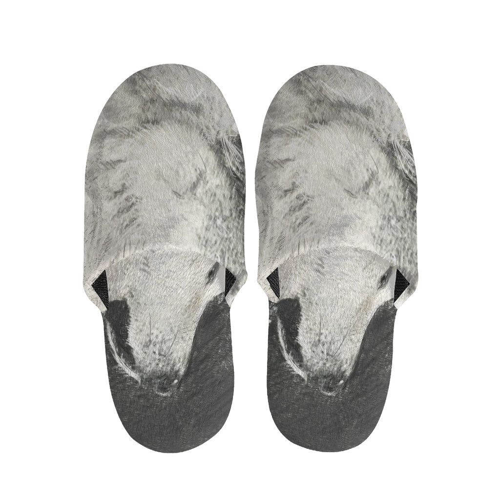 Monochrome Howling Wolf Print Slippers