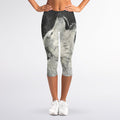 Monochrome Howling Wolf Print Women's Capri Leggings