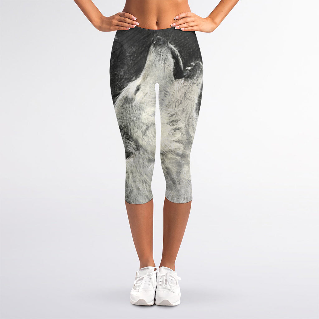 Monochrome Howling Wolf Print Women's Capri Leggings