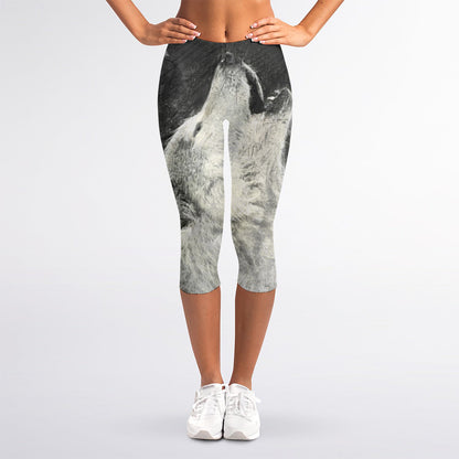 Monochrome Howling Wolf Print Women's Capri Leggings