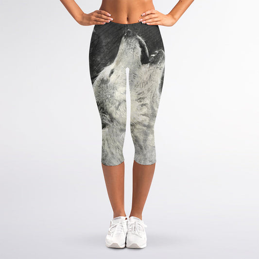 Monochrome Howling Wolf Print Women's Capri Leggings
