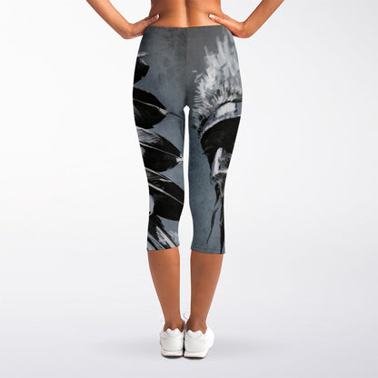 Monochrome Native Indian Portrait Print Women's Capri Leggings