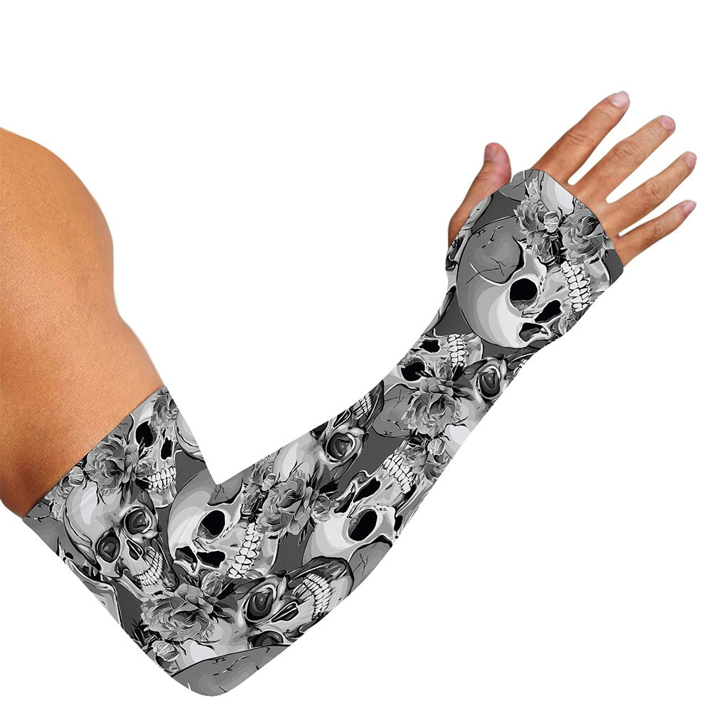 Monochrome Skull Flowers Pattern Print Sun Protection Arm Sleeves
