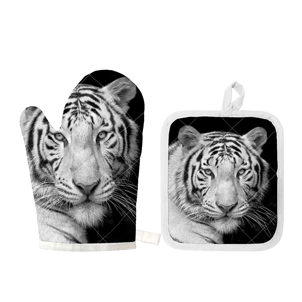 Monochrome White Bengal Tiger Print Oven Mitt And Pot Holder Set