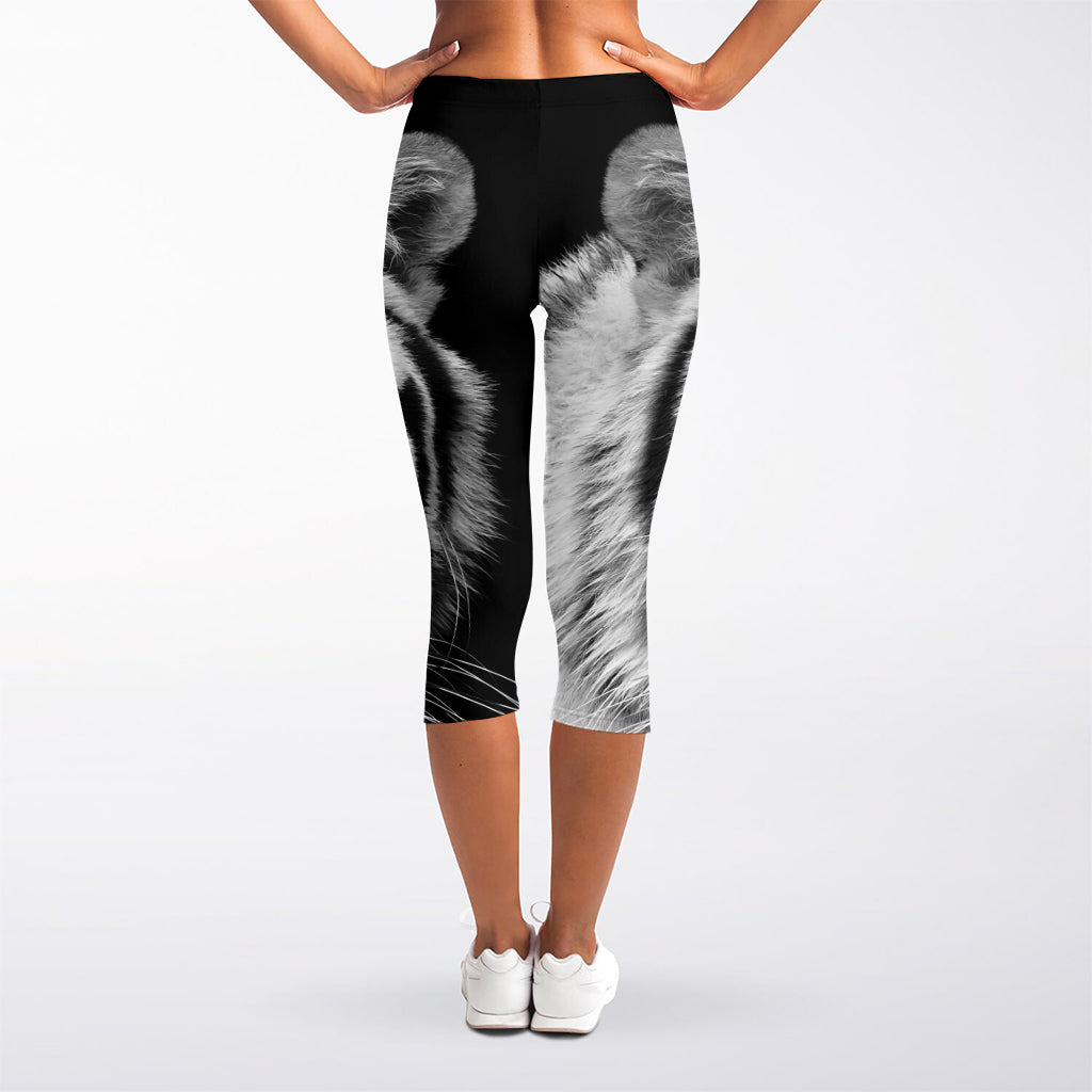 Monochrome White Bengal Tiger Print Women's Capri Leggings