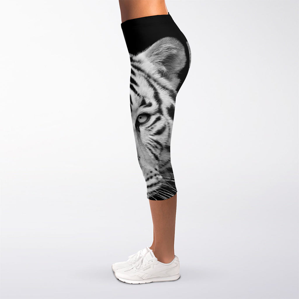 Monochrome White Bengal Tiger Print Women's Capri Leggings