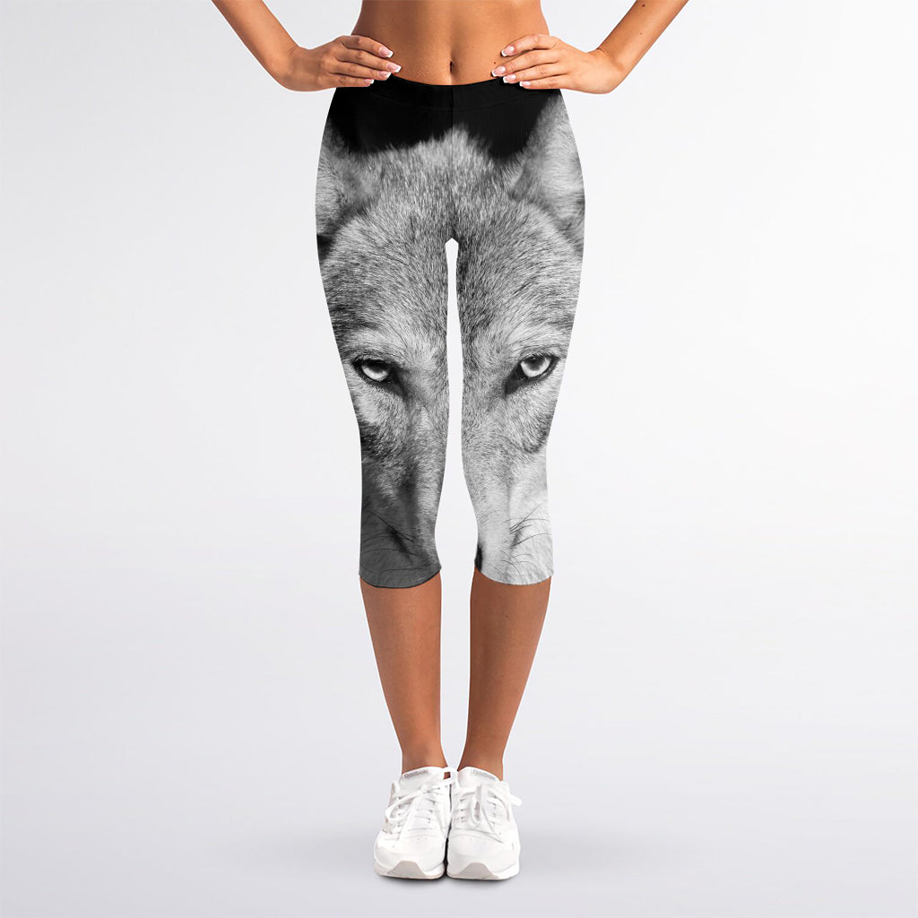 Monochrome Wolf Print Women's Capri Leggings
