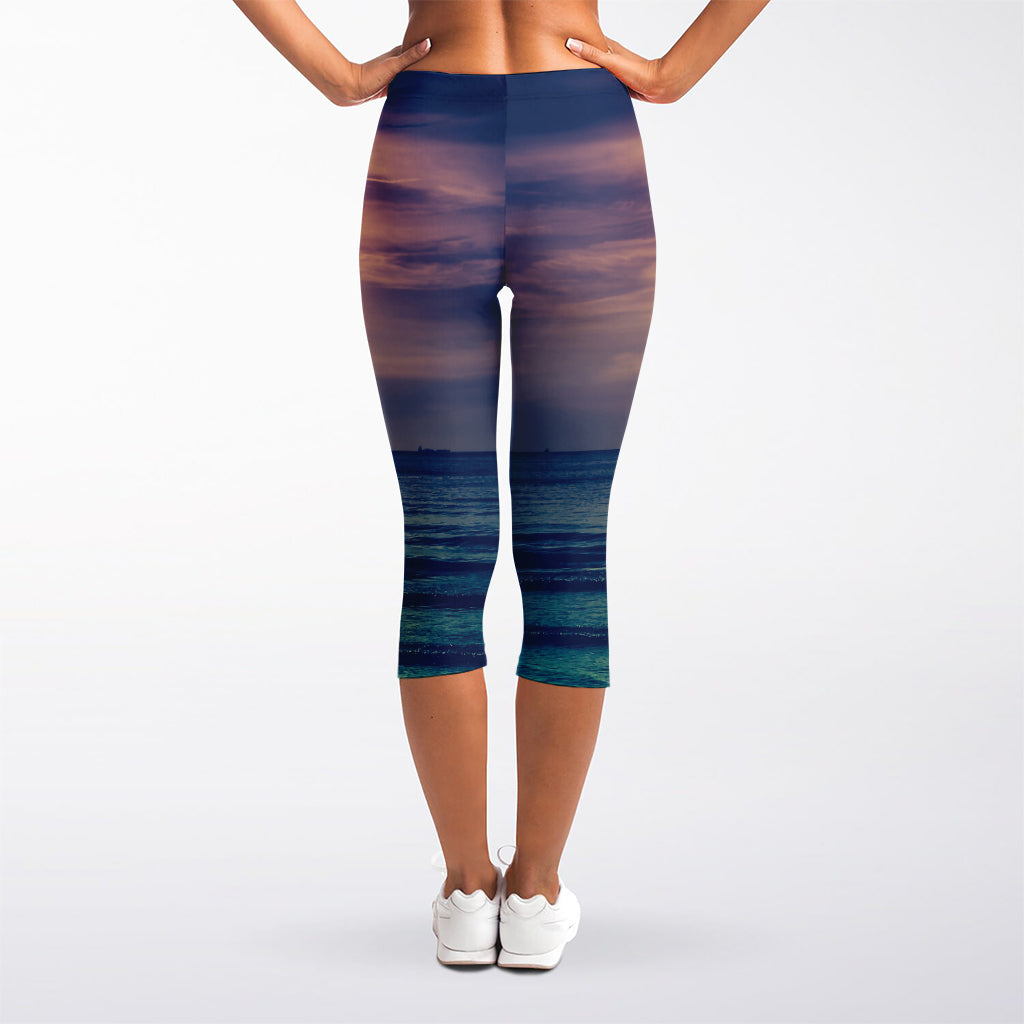 Moon Beach Print Women's Capri Leggings