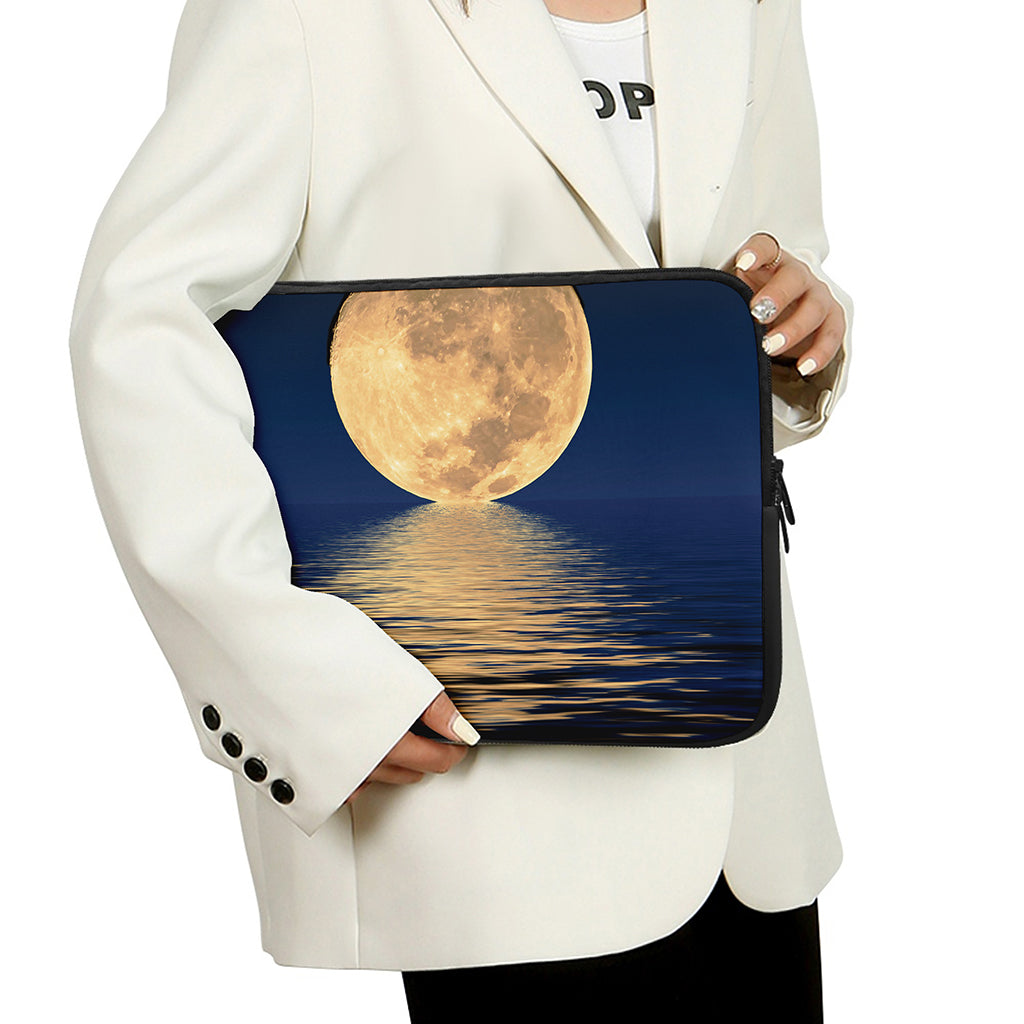 Moonlight On The Sea Print Laptop Sleeve