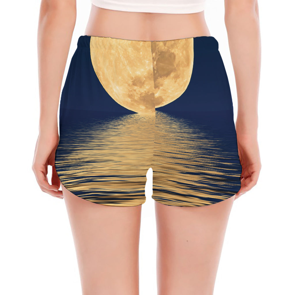 Moonlight On The Sea Print Women's Split Running Shorts