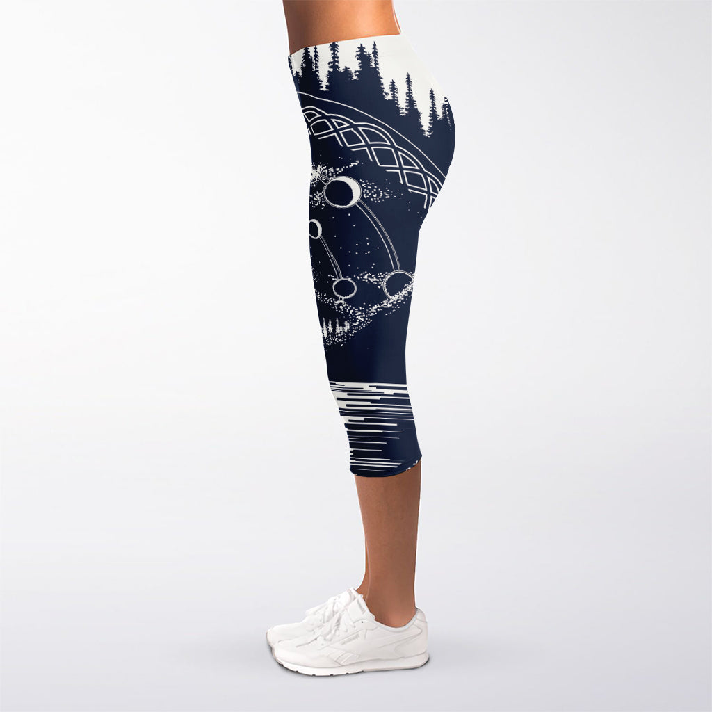 Mystical Lunar Phase Print Women's Capri Leggings