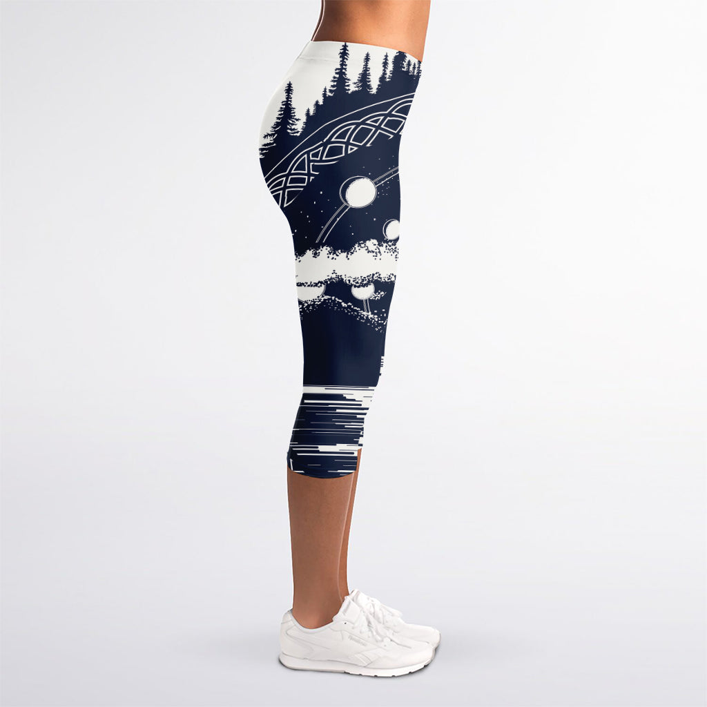 Mystical Lunar Phase Print Women's Capri Leggings