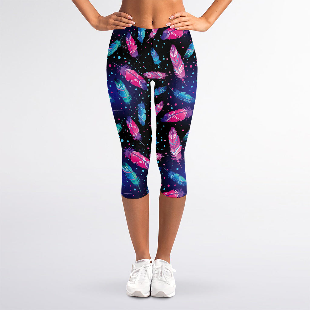 Native Feather Pattern Print Women's Capri Leggings