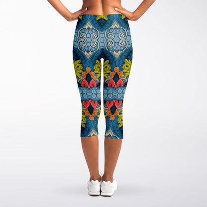 Native Tribal Bohemian Pattern Print Women's Capri Leggings