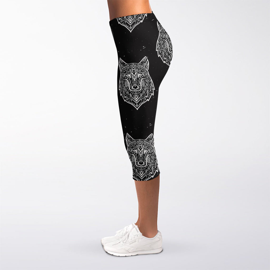 Native Tribal Wolf Pattern Print Women's Capri Leggings