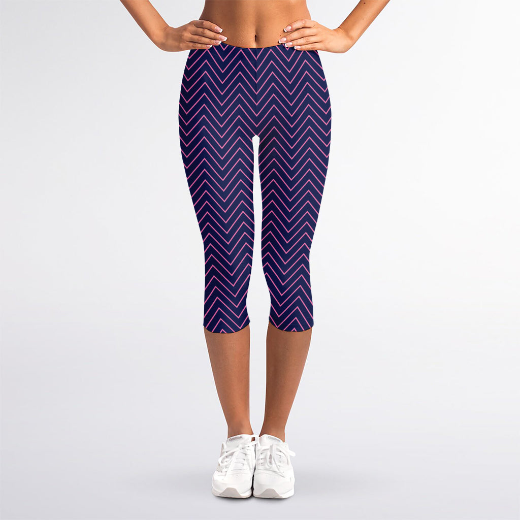 Navy And Pink Zigzag Pattern Print Women's Capri Leggings