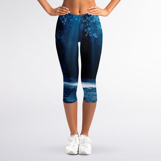 Night Forest And Moonlight Print Women's Capri Leggings