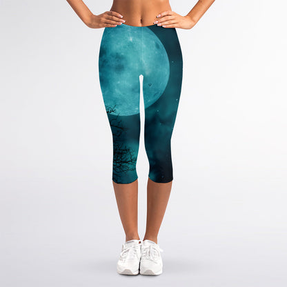 Night Sky And Full Moon Print Women's Capri Leggings