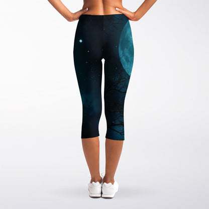 Night Sky And Full Moon Print Women's Capri Leggings