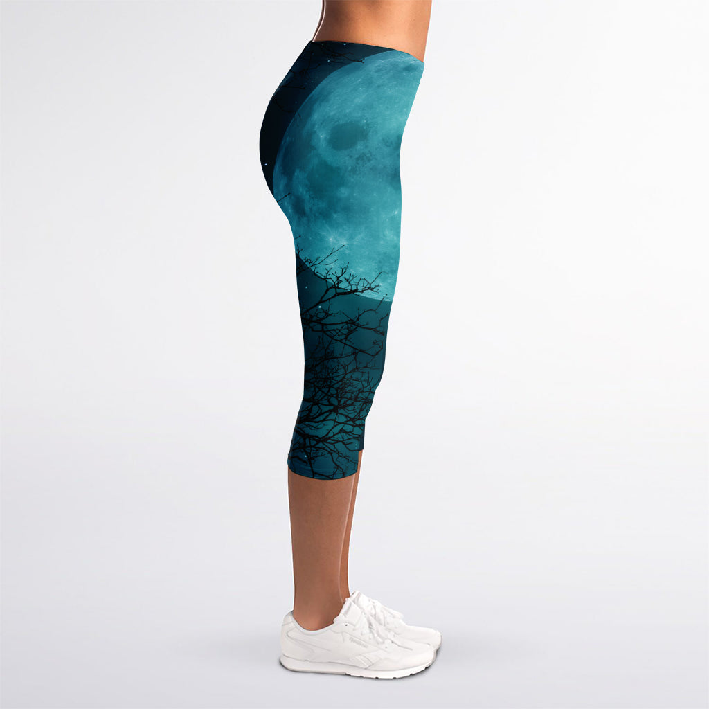 Night Sky And Full Moon Print Women's Capri Leggings