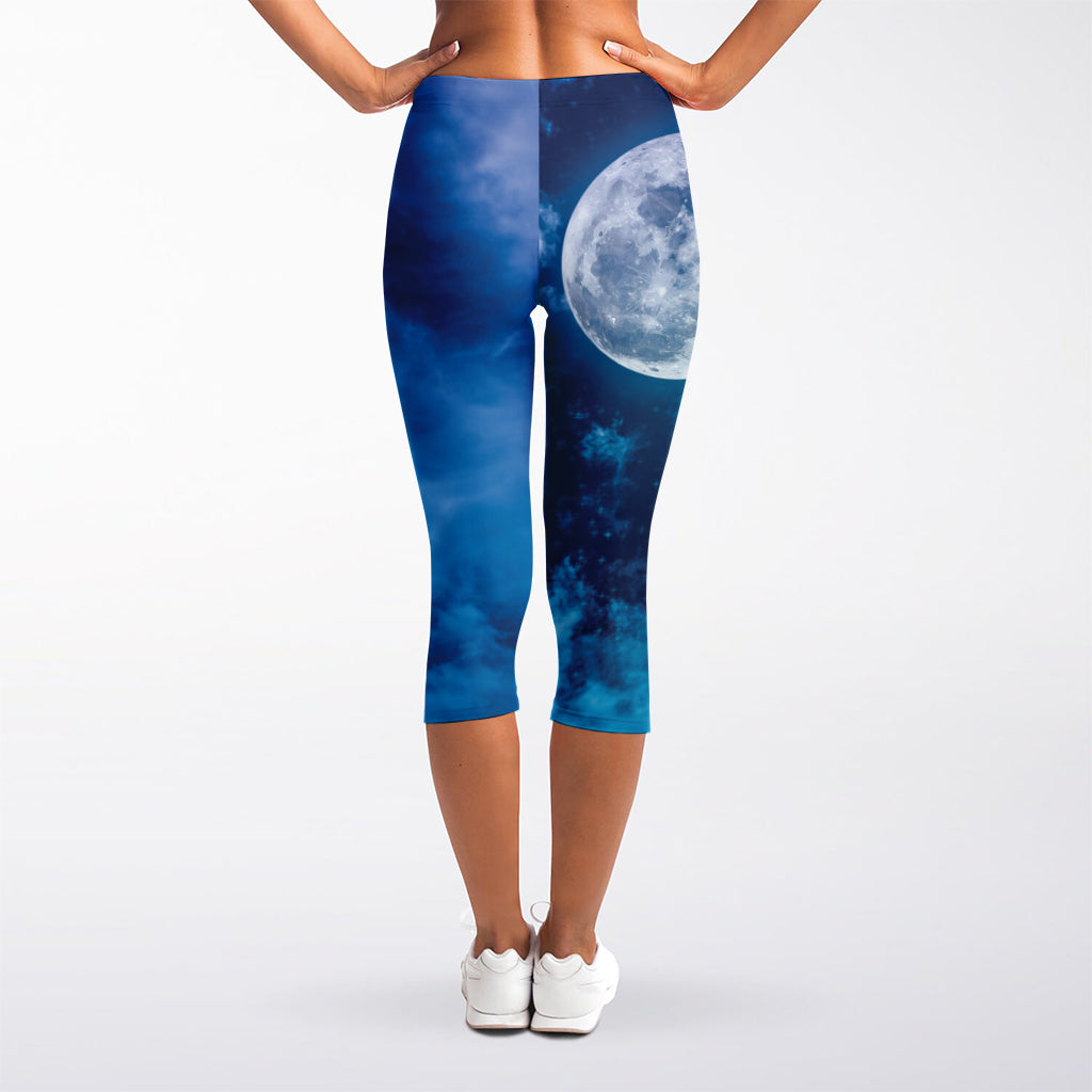 Night Sky And Moonlight Print Women's Capri Leggings