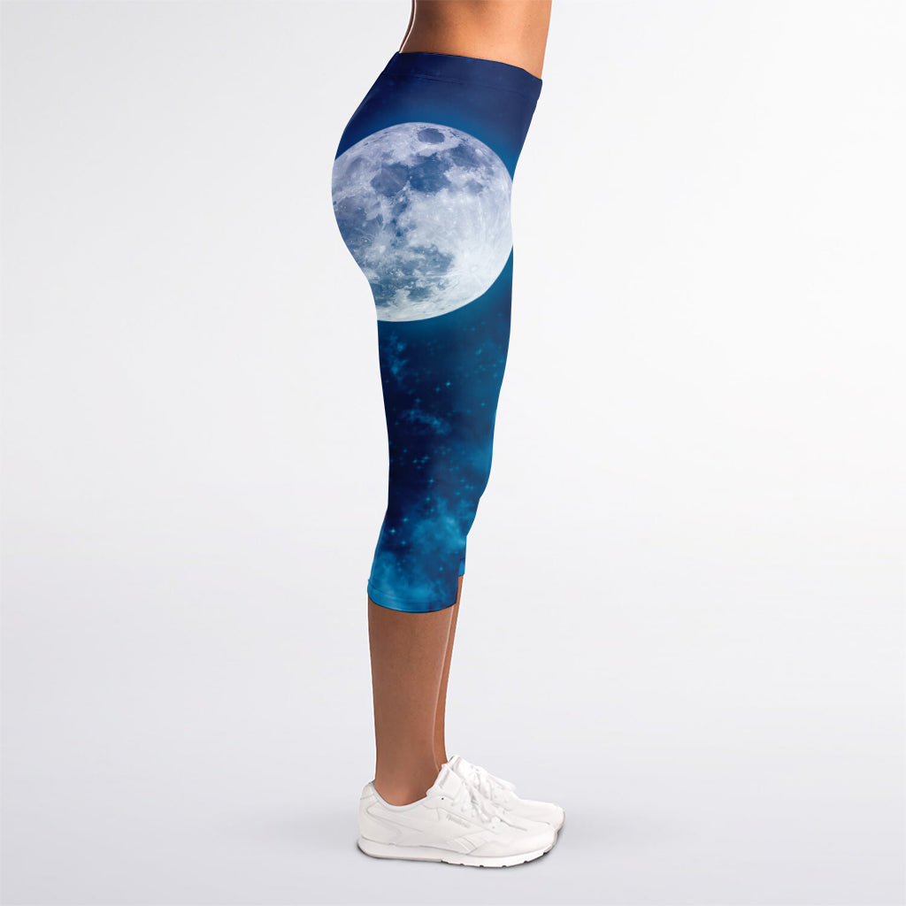 Night Sky And Moonlight Print Women's Capri Leggings