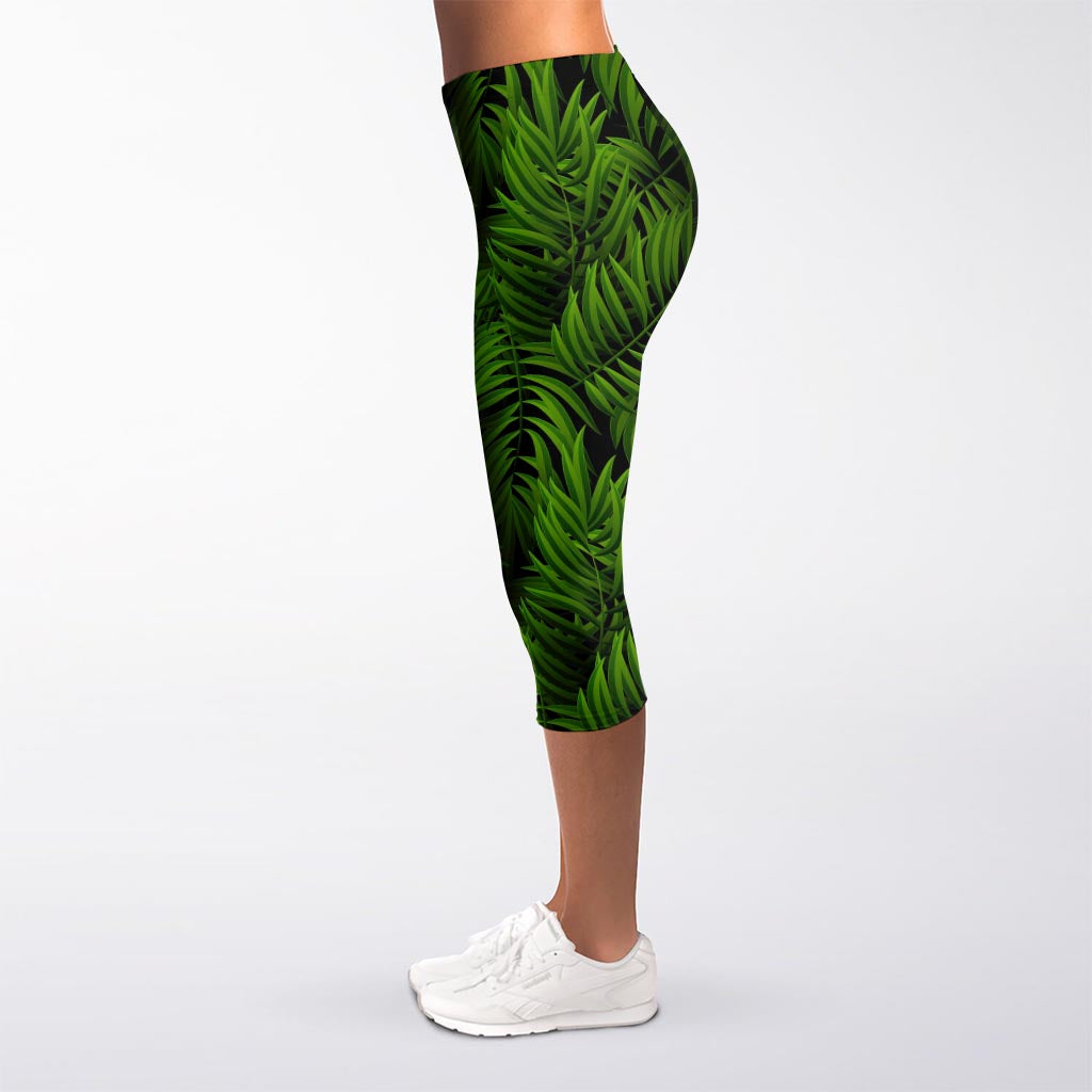 Night Tropical Palm Leaf Pattern Print Women's Capri Leggings