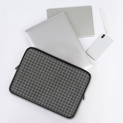 Noisy Windowpane Pattern Print Laptop Sleeve