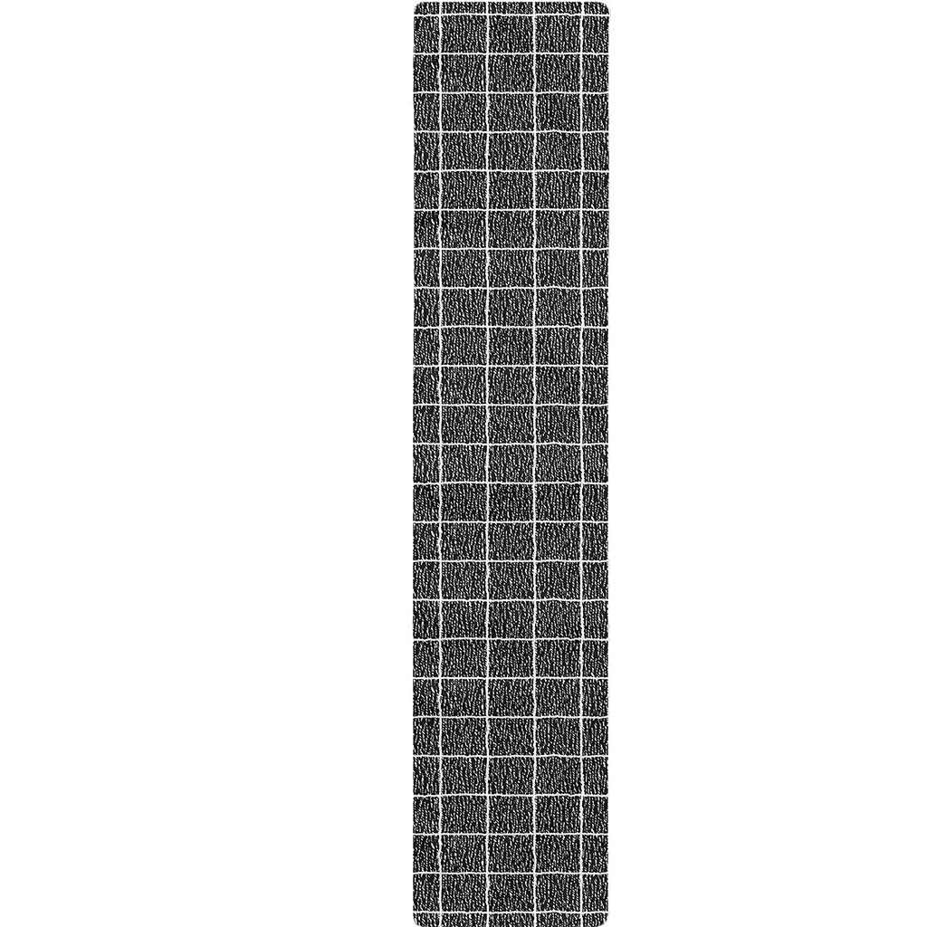 Noisy Windowpane Pattern Print Table Runner