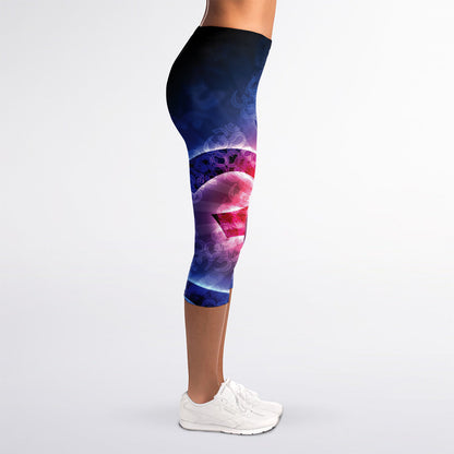 Om Sign Print Women's Capri Leggings